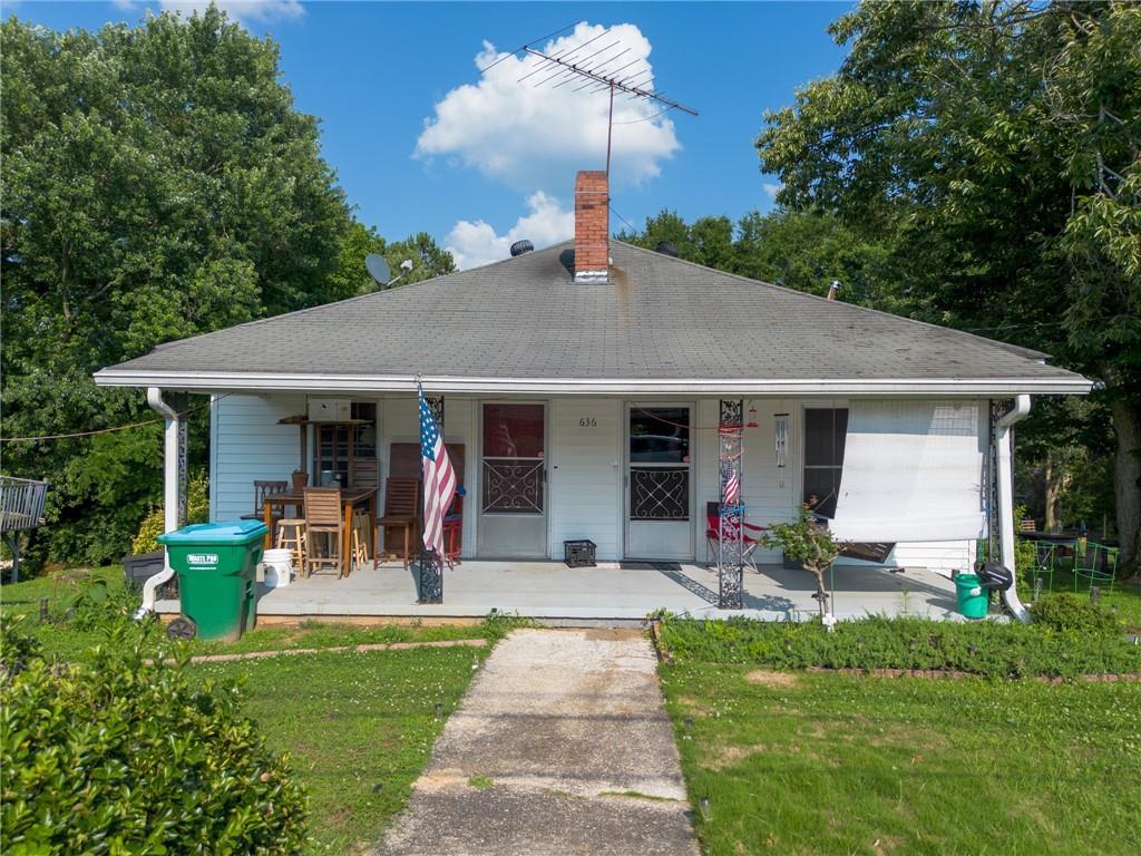 636 Elmwood St., Canton, GA 30114