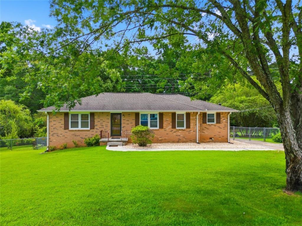 3283 Meadowview Ln., Marietta, GA 30008