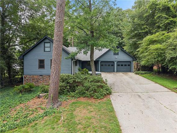 Homes Just Sold That Attend Peachtree Middle School: September 1st to September 7th