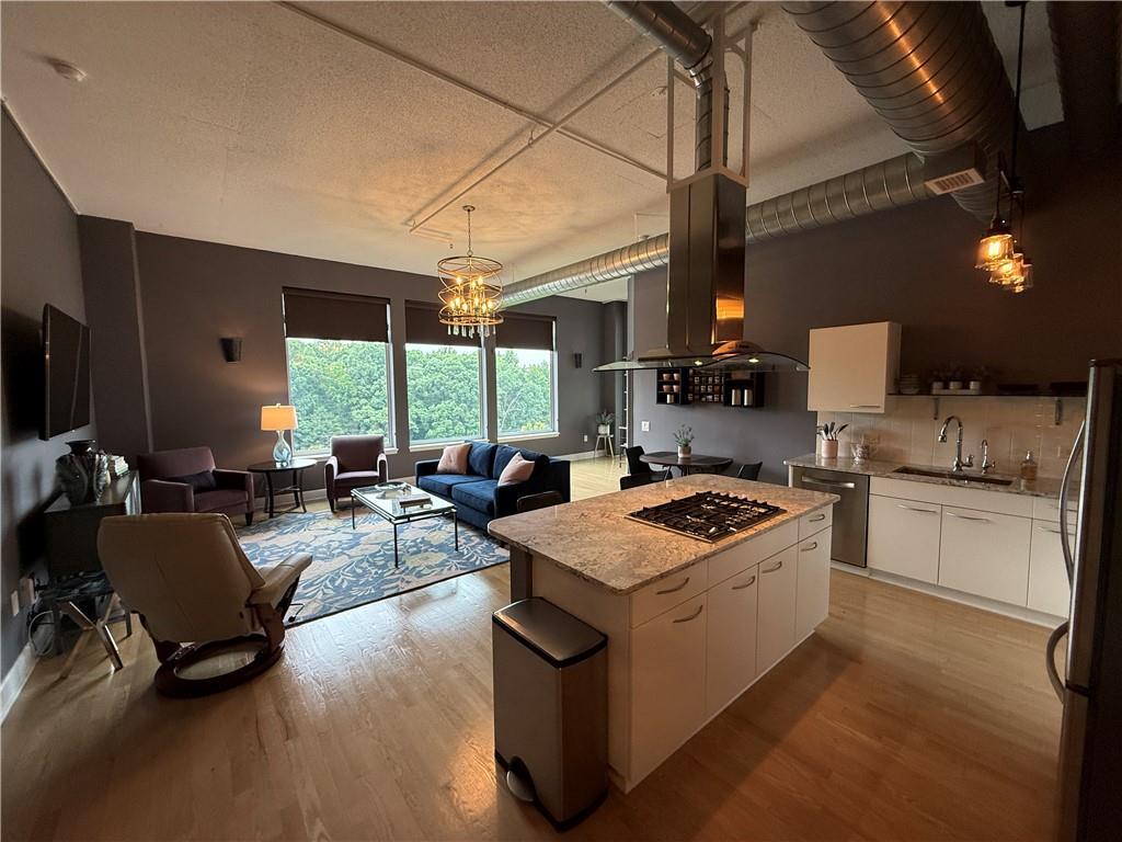 3820 Roswell Rd. #709, Atlanta, GA 30342