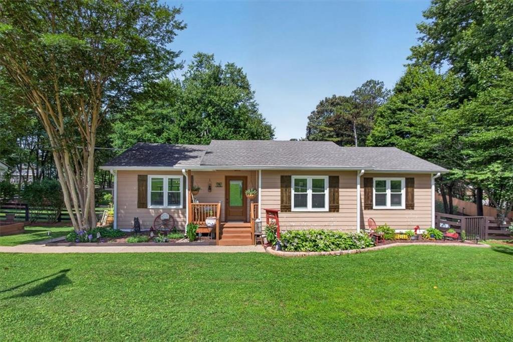 40 Cricket Walk Dr., Talking Rock, GA 30175