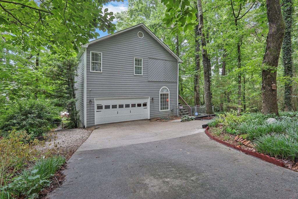 8788 Lake Dr., Snellville, GA 30039
