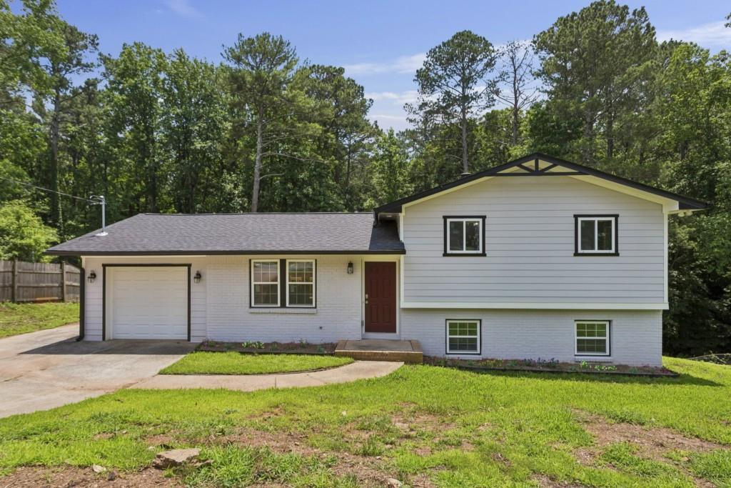 371 Pine Valley Rd., Mableton, GA 30126