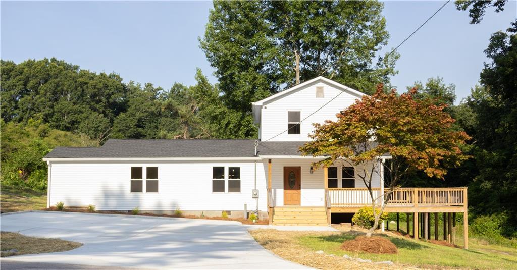 8063 Palmer St., Douglasville, GA 30134