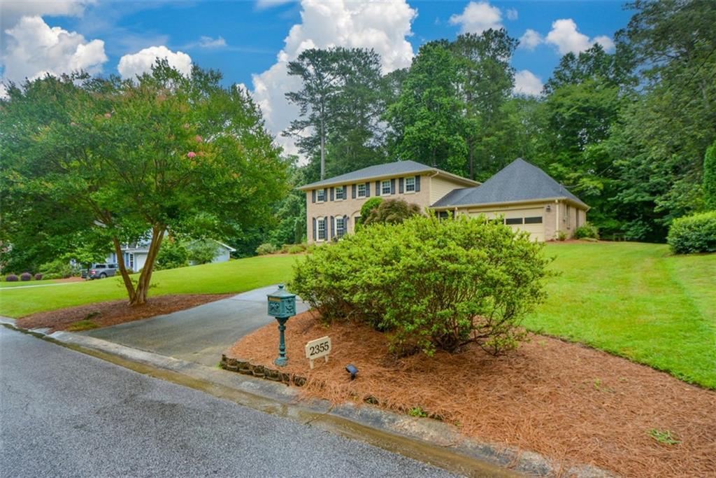 2355 N Peachtree Way, Dunwoody, GA 30338