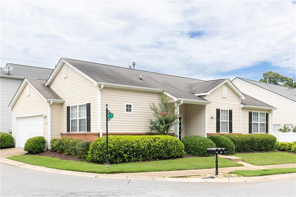 707 Bedford Ct., Woodstock, GA 30188