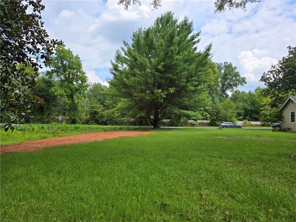 2715 Huff Dr., Lawrenceville, GA 30044