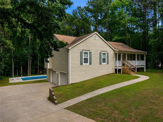 New Homes with In-ground Swimming Pools That Attend Youth Middle School: June 14th to June 20th