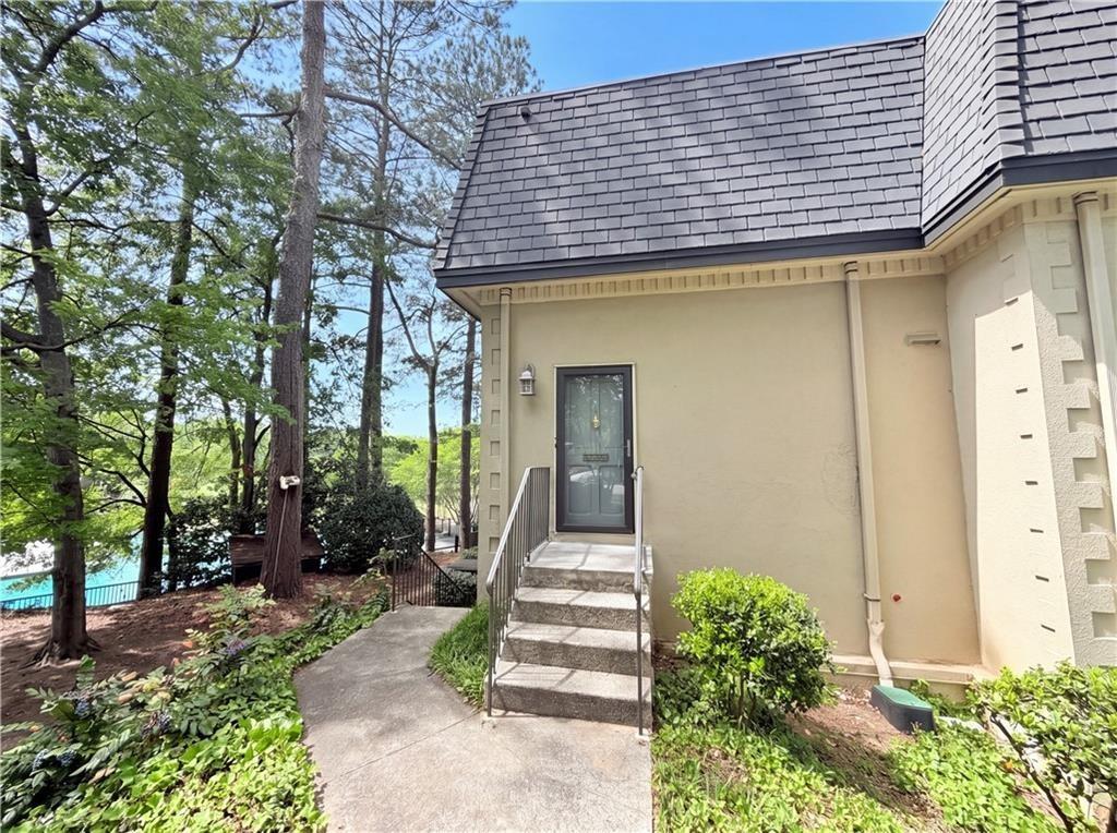 27 Chaumont Sq., Atlanta, GA 30327