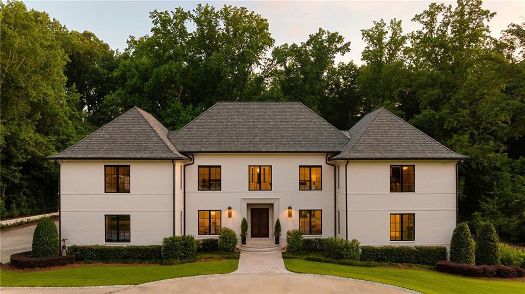 5260 Long Island Dr., Atlanta, GA 30327