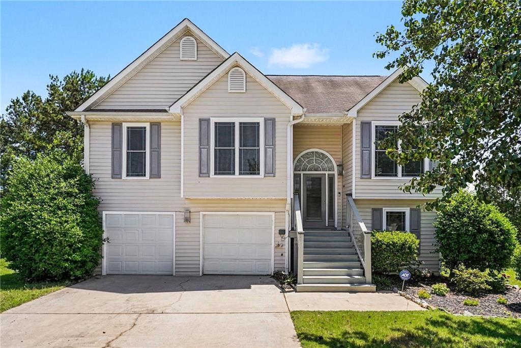 1391 Buckingham Ct., Hampton, GA 30228