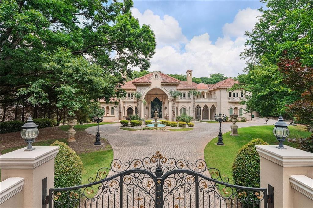4561 Northside Dr., Sandy Springs, GA 30327