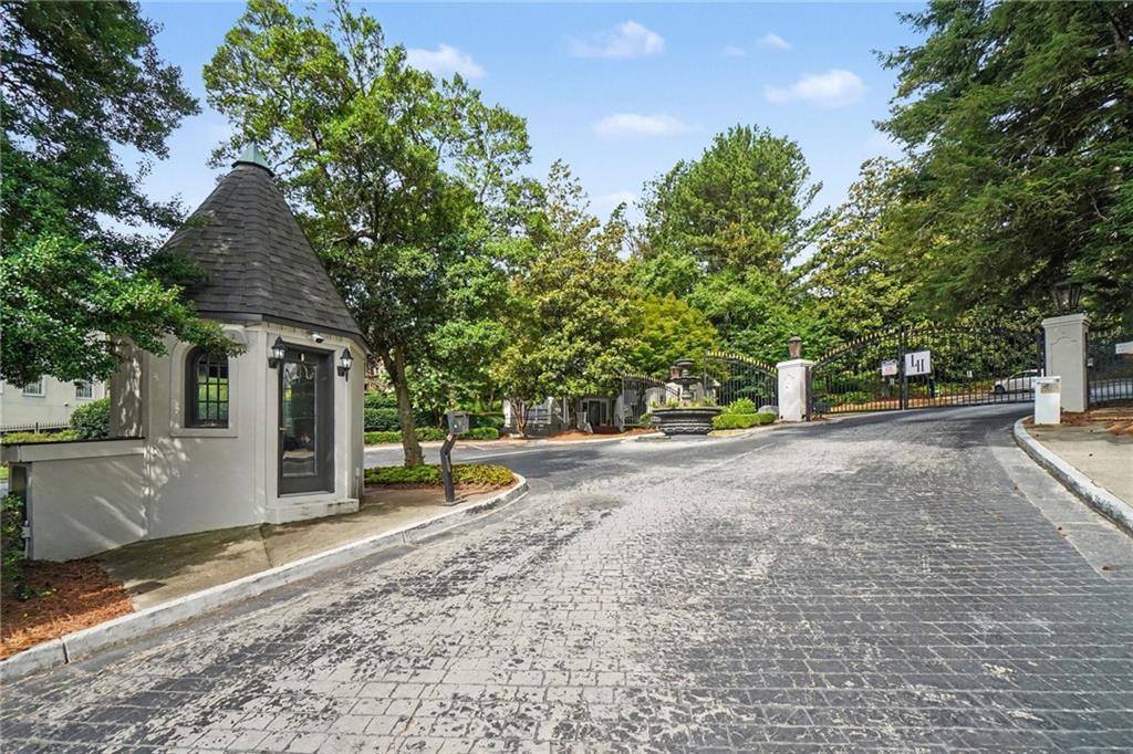 4105 Pine Heights Dr., Atlanta, GA 30324