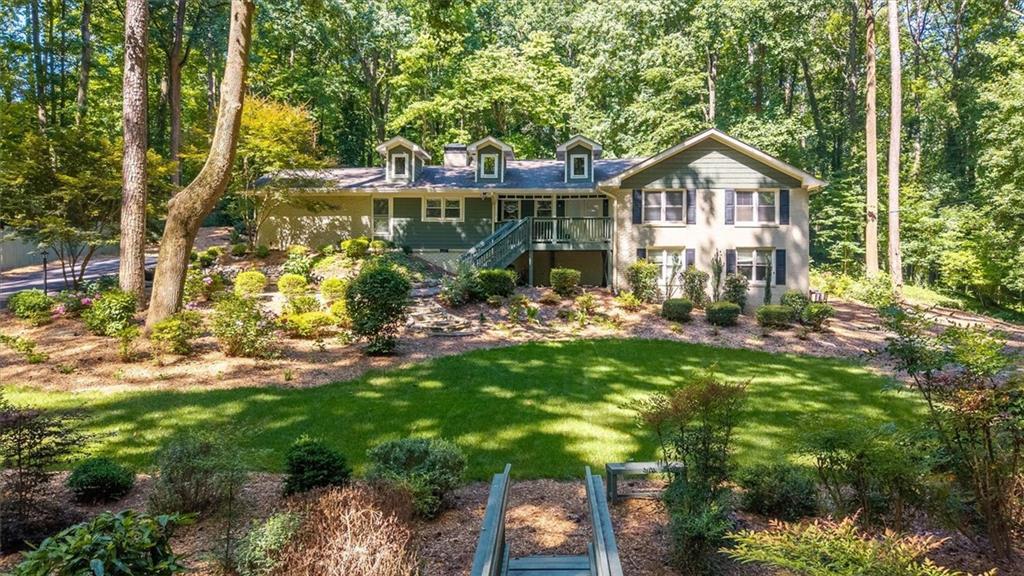 2210 Rosser Pl., Smoke Rise, GA 30087