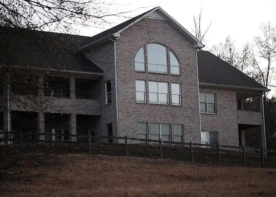 268 Jones Slough Rd., Kingston, GA 30145