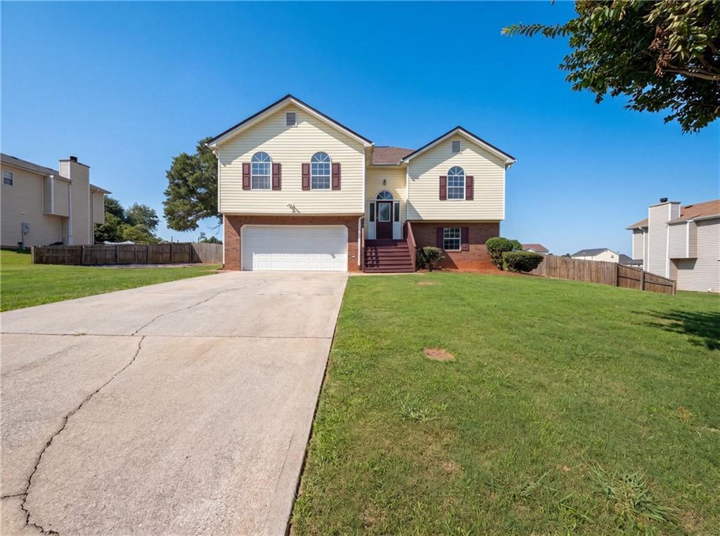 5355 Queen Ester Ct., Ellenwood, GA 30294