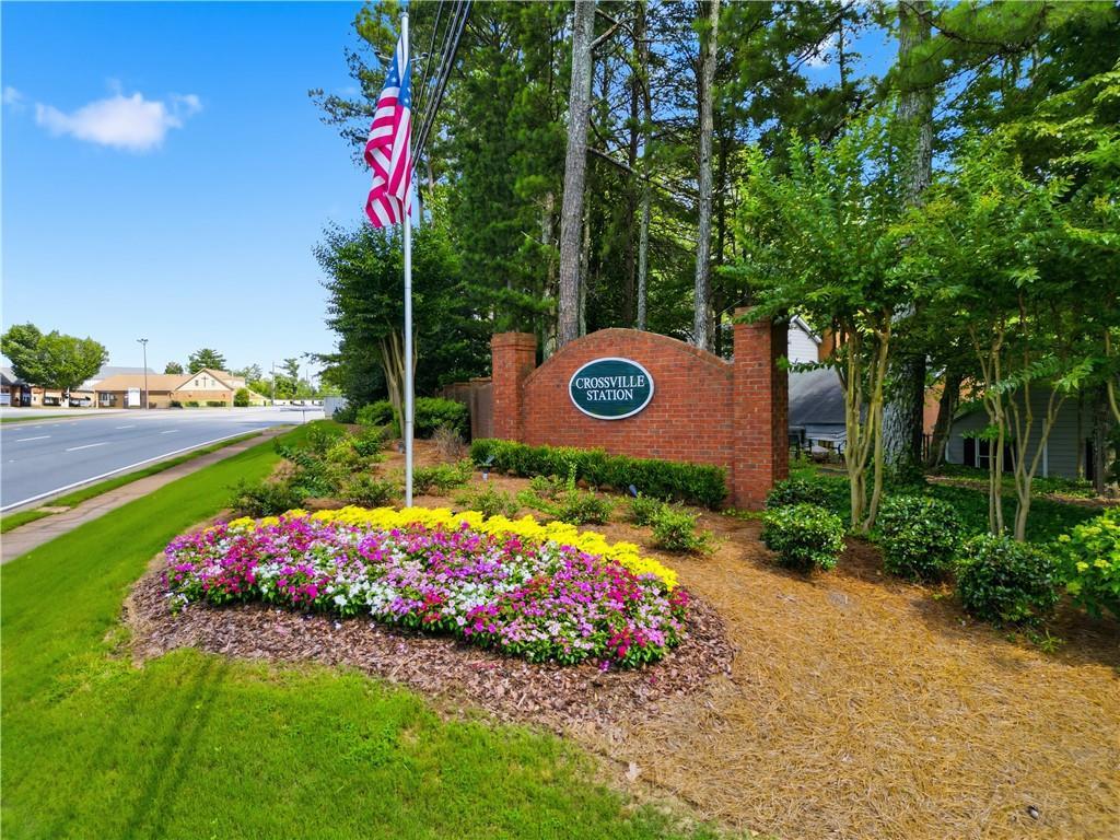 128 Great Oaks Ln., Roswell, GA 30075