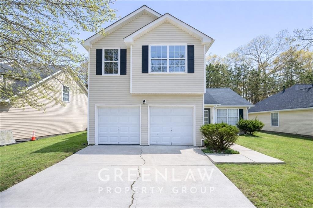5521 Sapphire Cir., Ellenwood, GA 30294