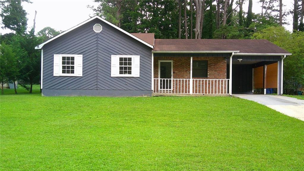 5370 Garvey Dr., Fairburn, GA 30213