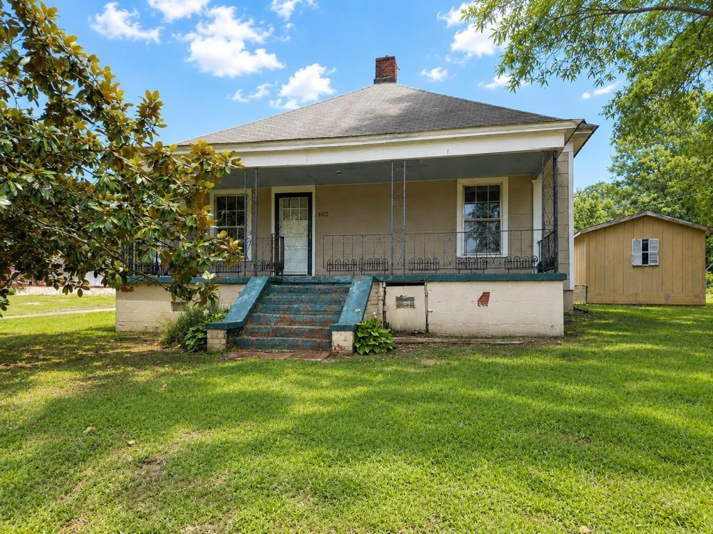 4512 Thomasville Dr., Acworth, GA 30101