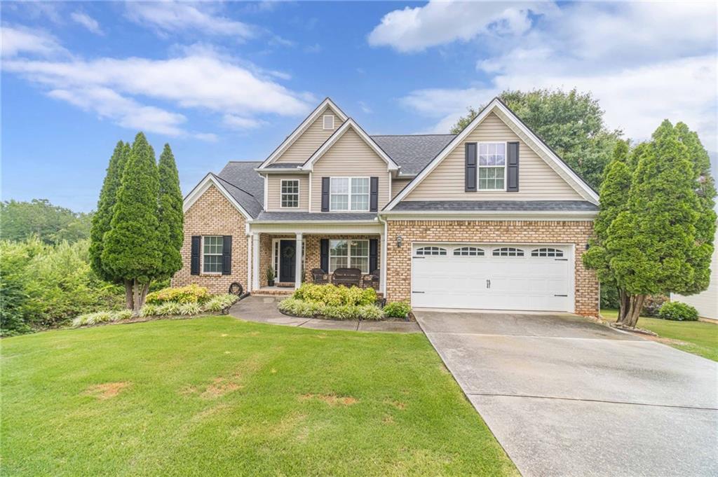 946 Golden Meadows Ln., Loganville, GA 30052