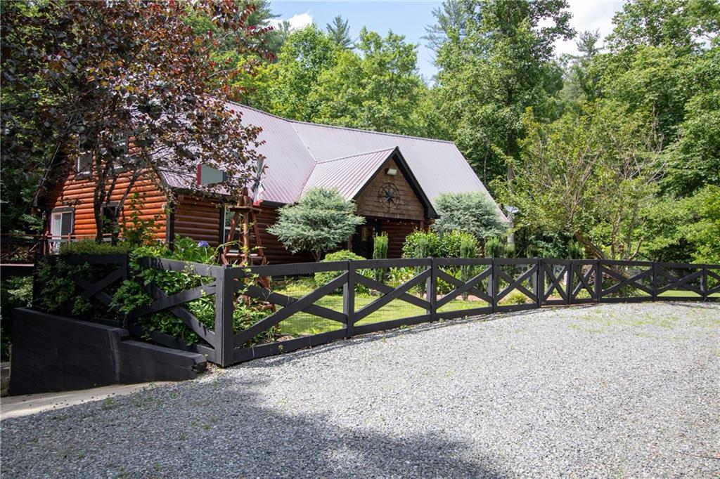 312 Learh Ln., Ellijay, GA 30540
