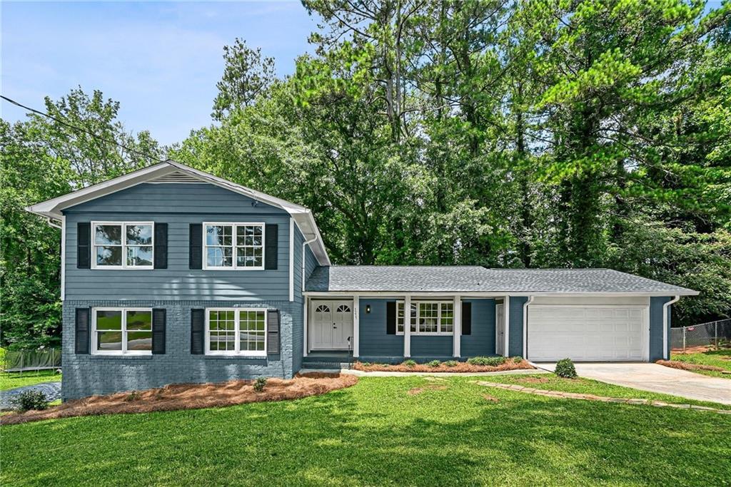 3235 Wintercreeper Dr., Lithonia, GA 30038