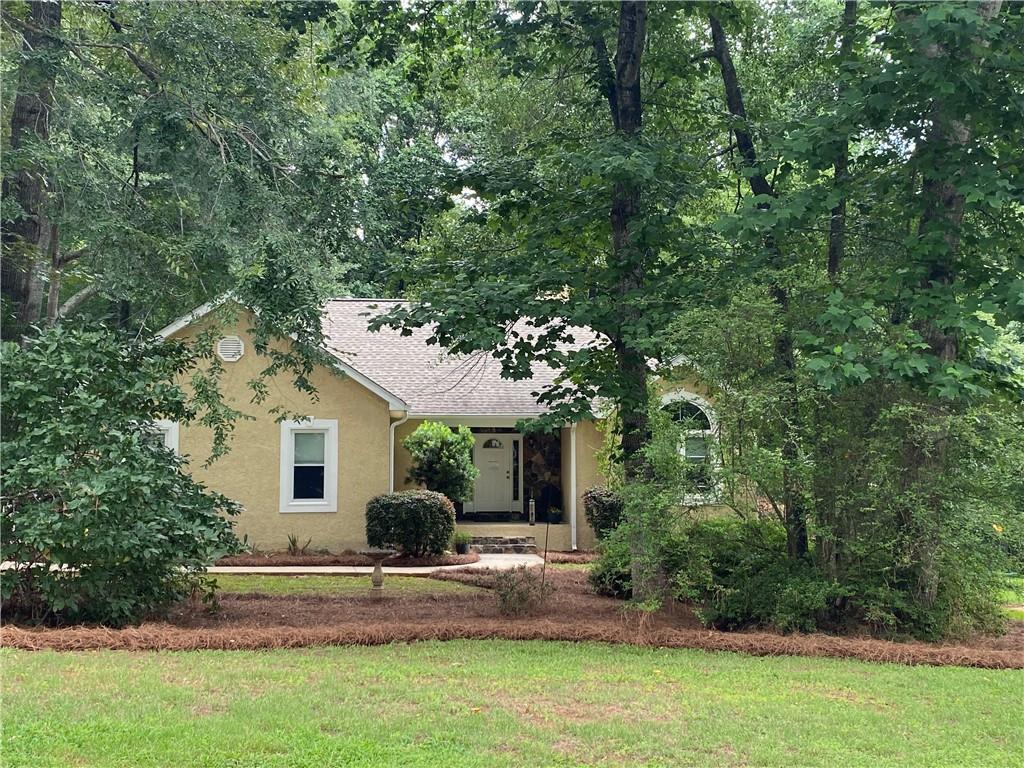 33 Bridgewater Dr., Newnan, GA 30265