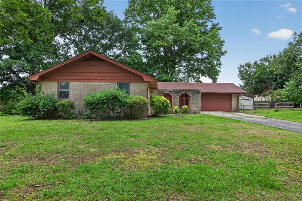 1681 W Kellogg Cir., Douglasville, GA 30134