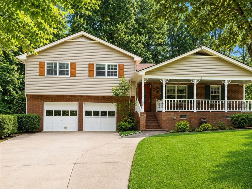 677 Bankshire Dr., Suwanee, GA 30024