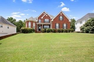 3273 Thornecreek Dr., Douglasville, GA 30135