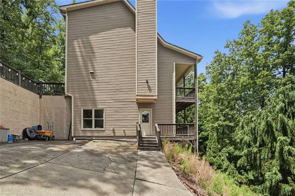 930 Lake Arrowhead Dr., Waleska, GA 30183