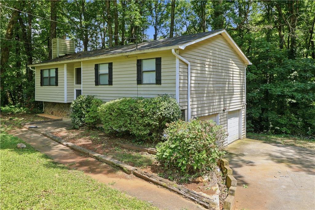 3750 Junior Ln., Douglasville, GA 30135