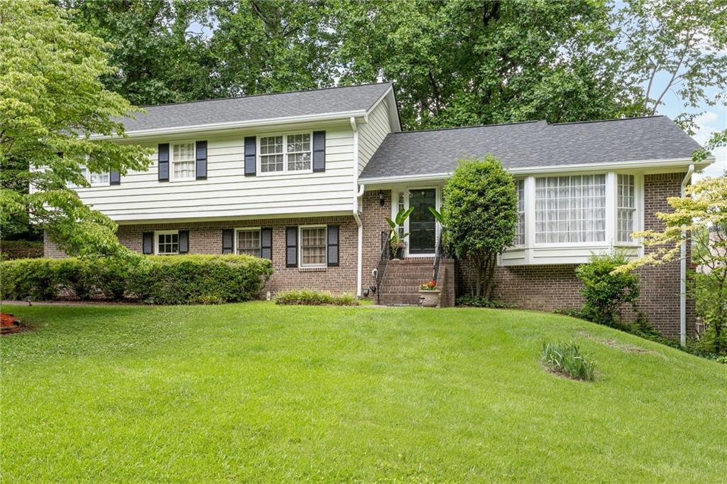 422 Woodstone West Dr., Marietta, GA 30068