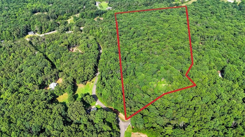 173 Hogan Pond Ln., Ball Ground, GA 30107