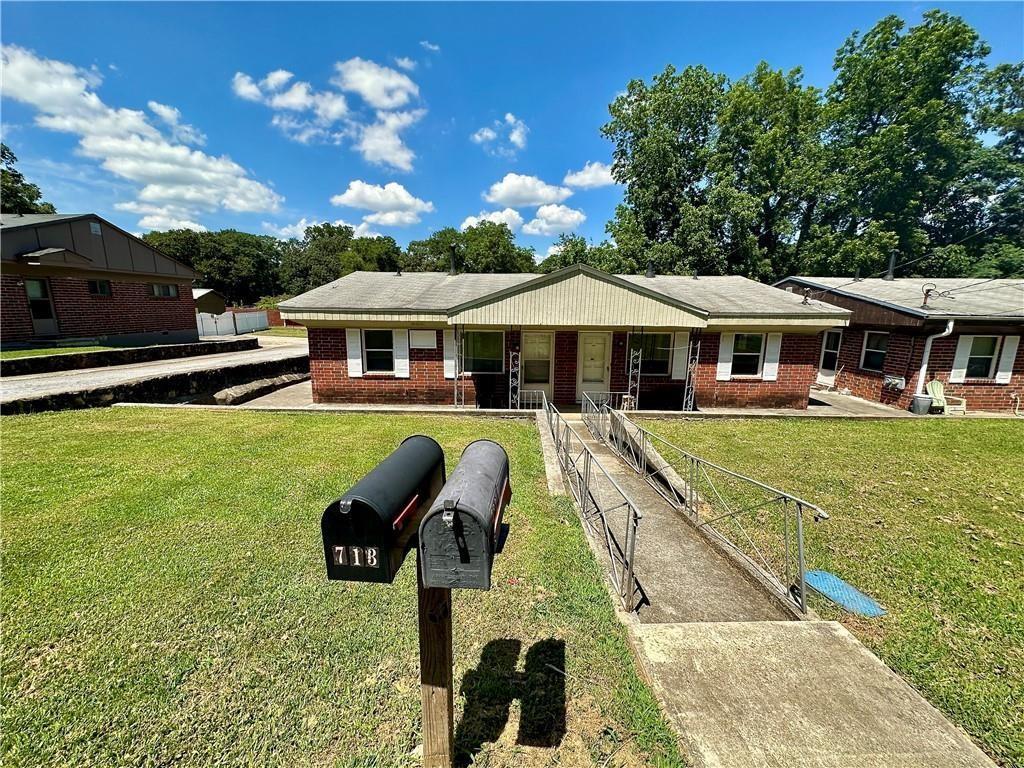718 Hill St., Forest Park, GA 30297