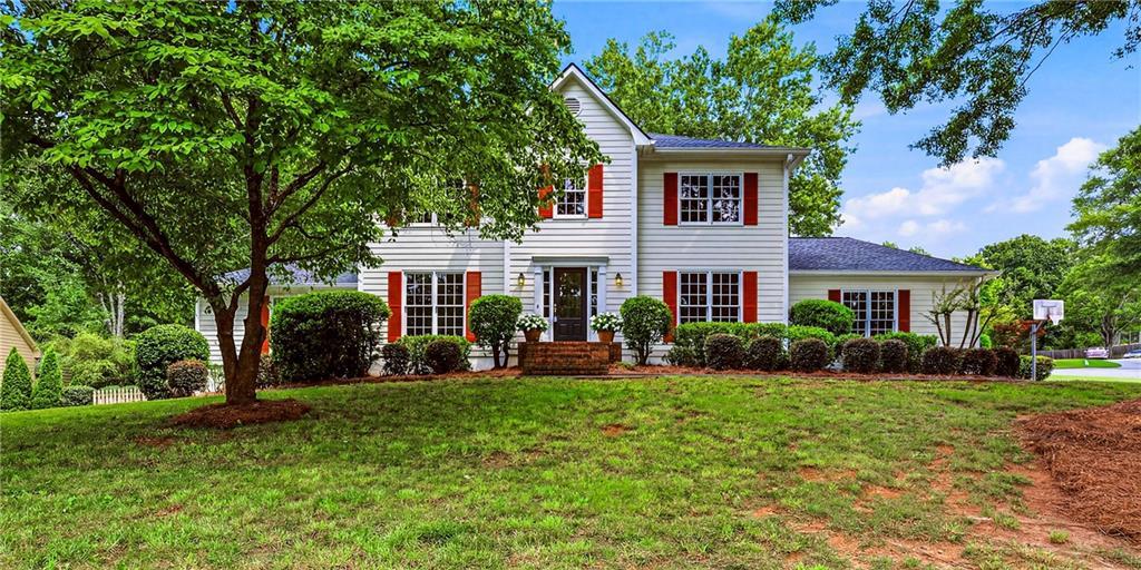 2571 Meadowglen Tr., Snellville, GA 30078