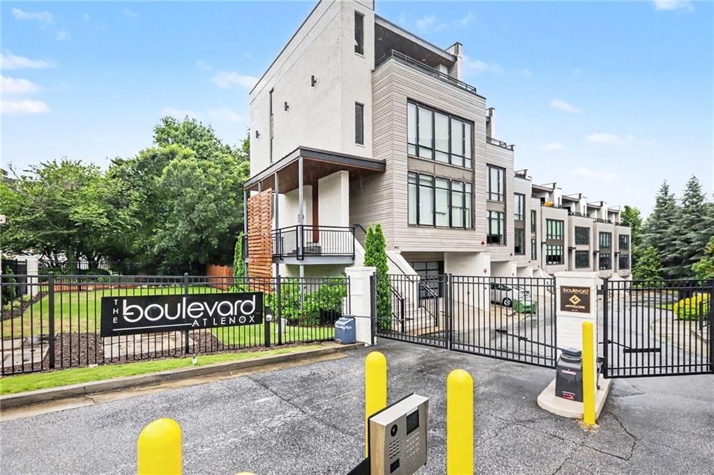 904 Lenox Blvd., Atlanta, GA 30324