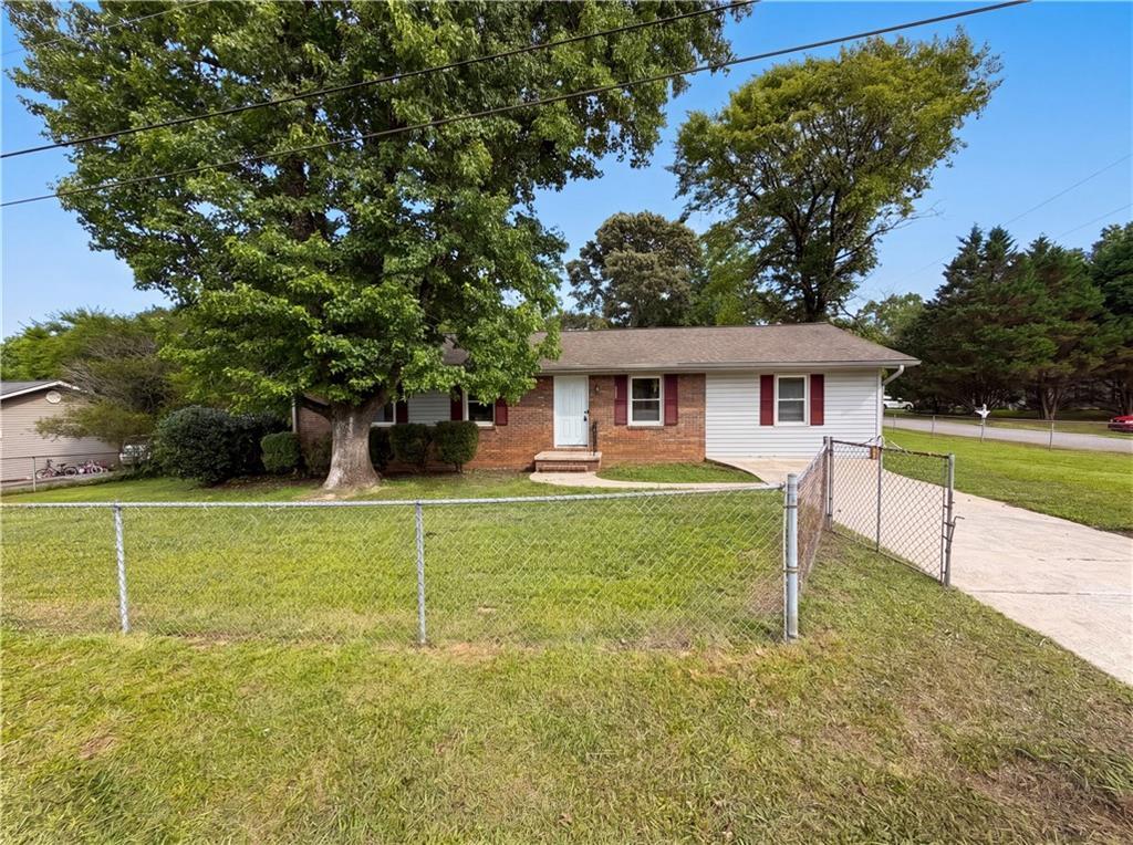 5552 Pine St., Lula, GA 30554