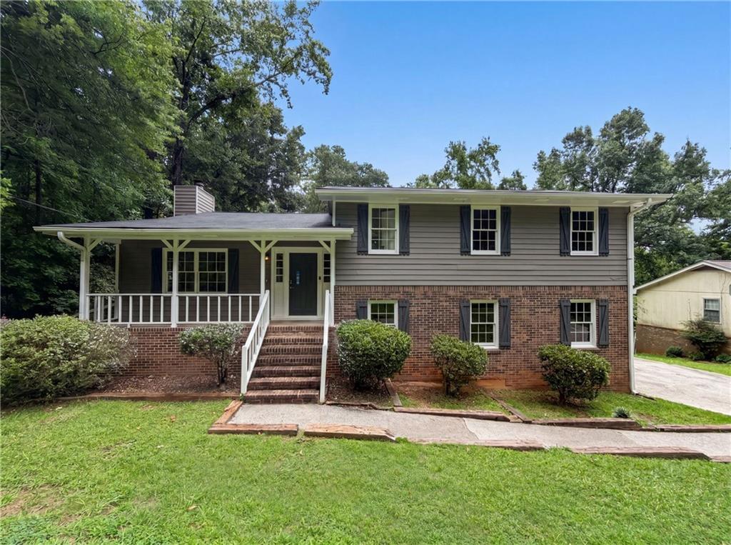 6486 Lynndale Ln., Morrow, GA 30260