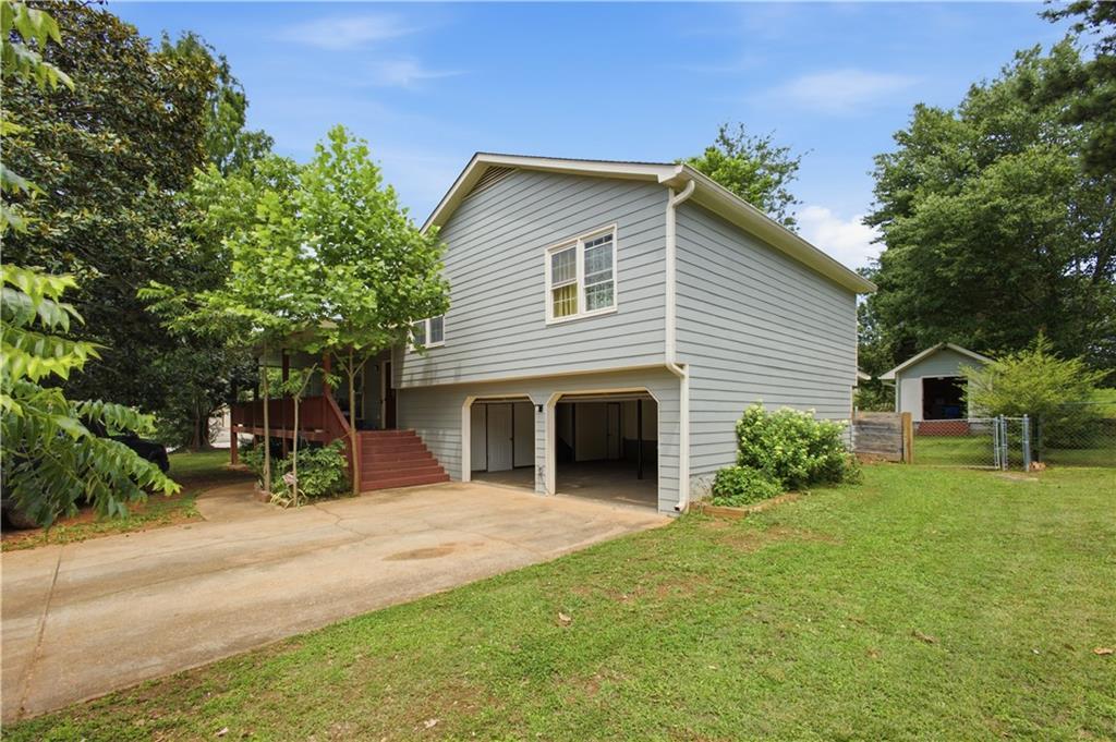 1251 Eli Ln., Lawrenceville, GA 30045