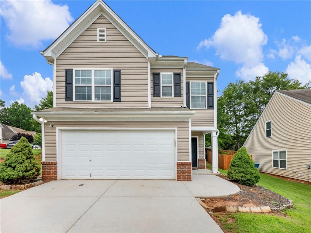 561 Double Creek Dr., Lawrenceville, GA 30045