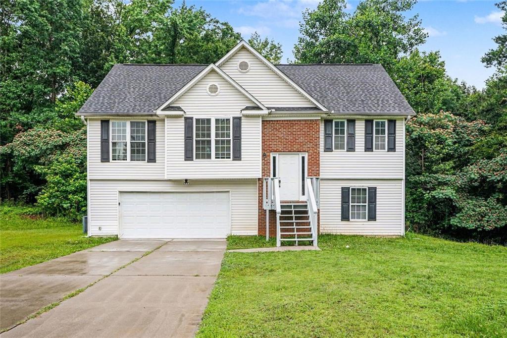 6749 Silver Maple Dr., Rex, GA 30273