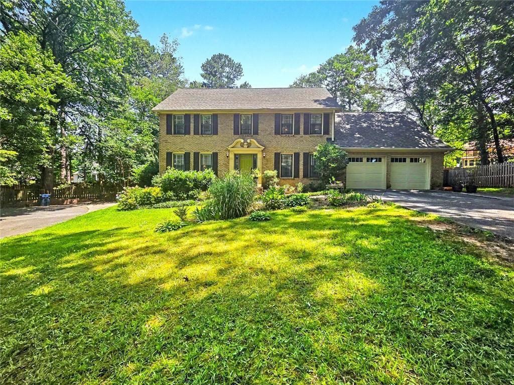 886 Ryan Ln., Lilburn, GA 30047