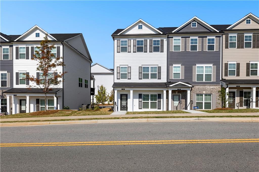 36 Nickel Dr. #17, Newnan, GA 30265