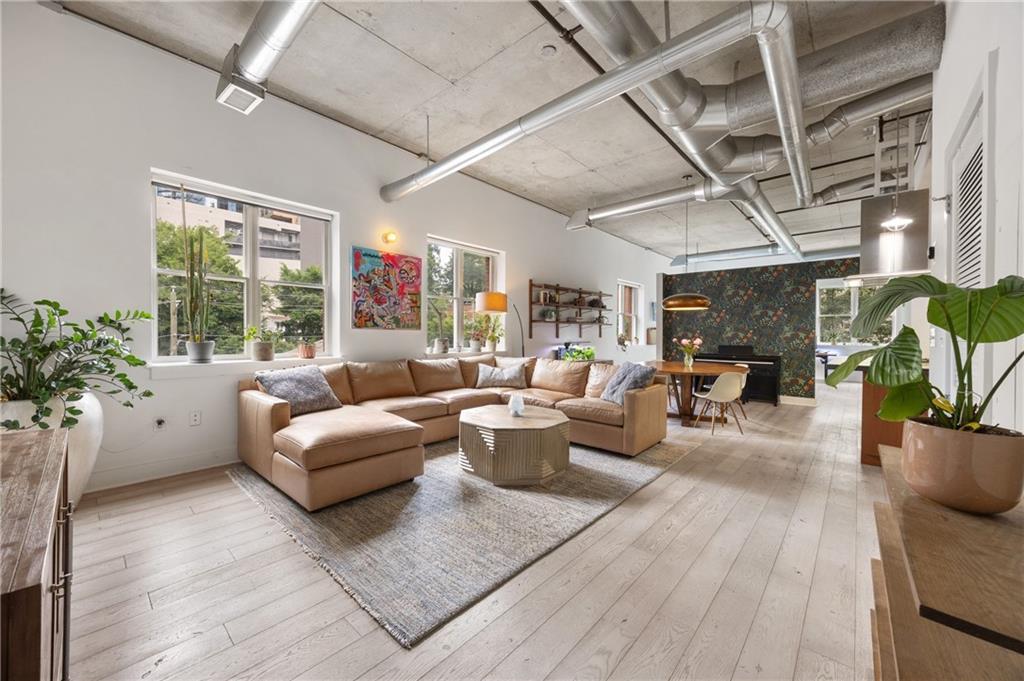 206 11th St. #402, Atlanta, GA 30309
