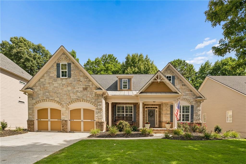 329 Northbrooke Ln., Woodstock, GA 30188