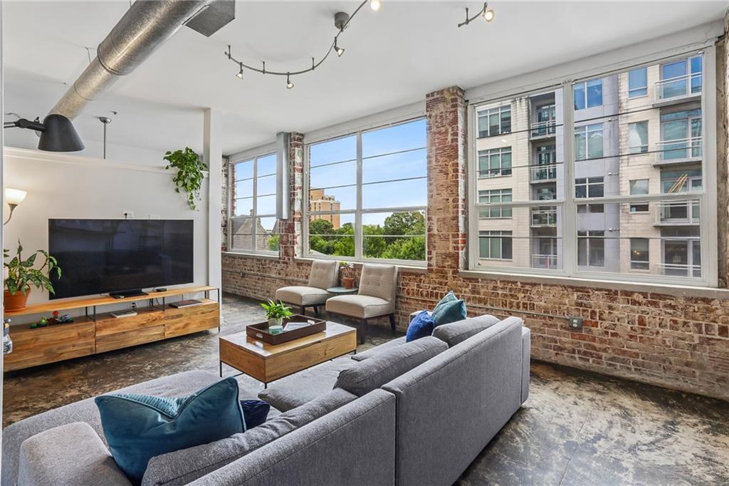 800 Peachtree St. #8613, Atlanta, GA 30308