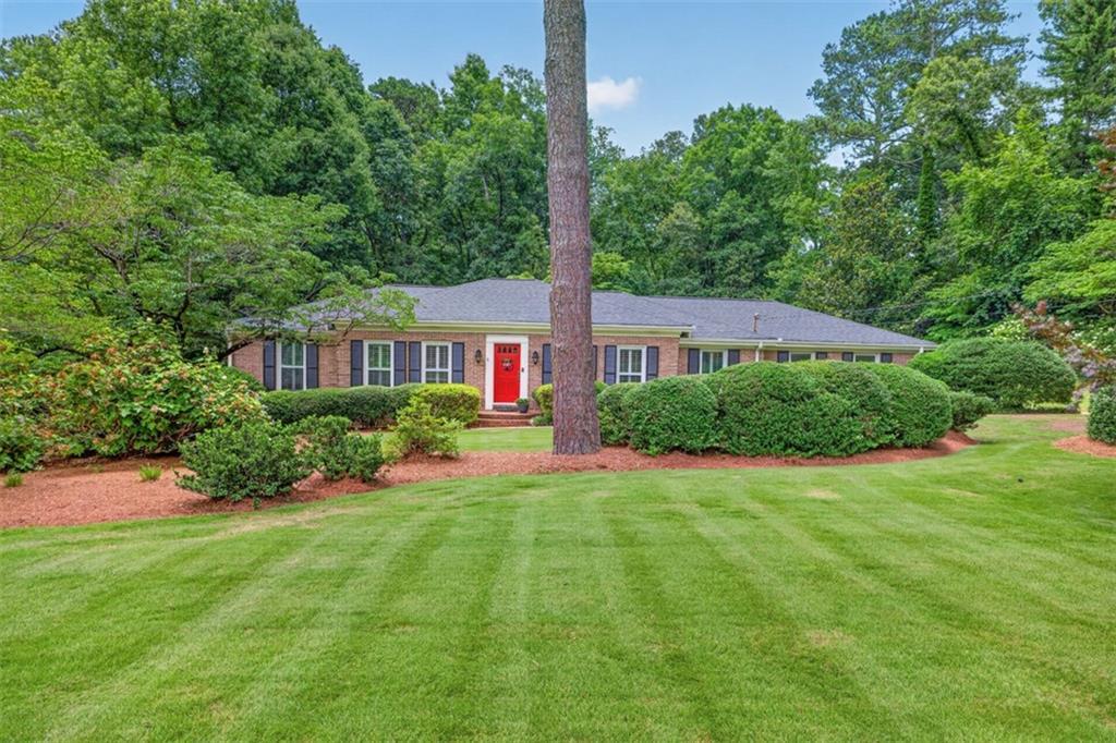 1999 Glacier Dr., Stone Mountain, GA 30087