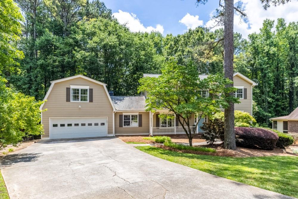 1025 Foxfire Dr., Lawrenceville, GA 30044